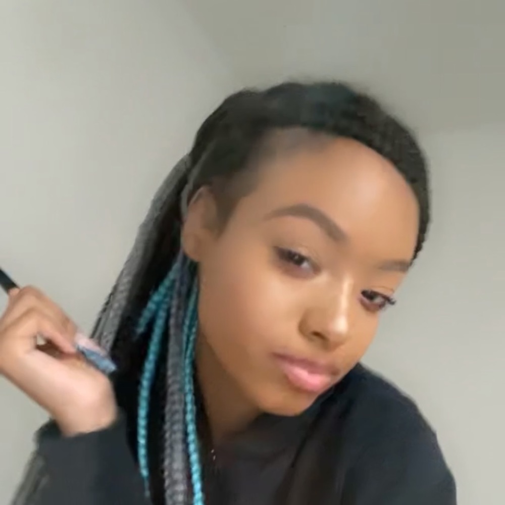 Meet your Posher, Kori